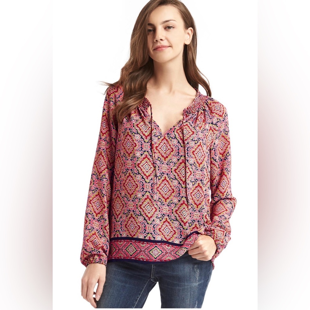 GAP Mandala red Mosaic bold print tie neck blouse